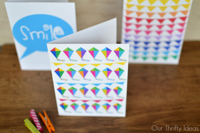 The cutest free printables. Print a kite, banner and "smile" greeting card to give this spring/summer. 