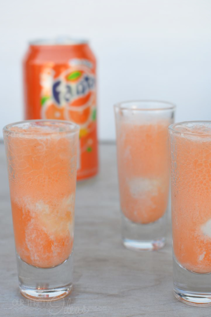 Zombie Peanut Butter OREOS & Nonalcoholic Orange Creamsicle Shots