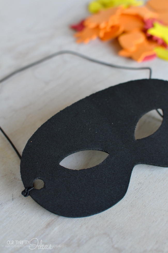 DIY superhero mask from craft foam. Let the kids use their imagination and create new superheros every day.